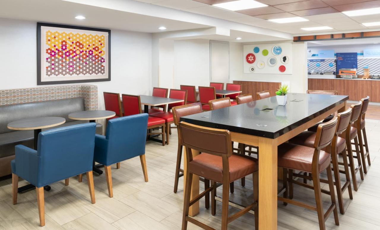 Holiday Inn Express Rochester - Greece By Ihg Ngoại thất bức ảnh