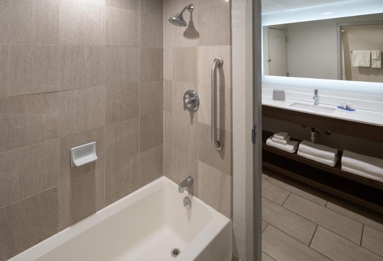 Holiday Inn Express Rochester - Greece By Ihg Ngoại thất bức ảnh