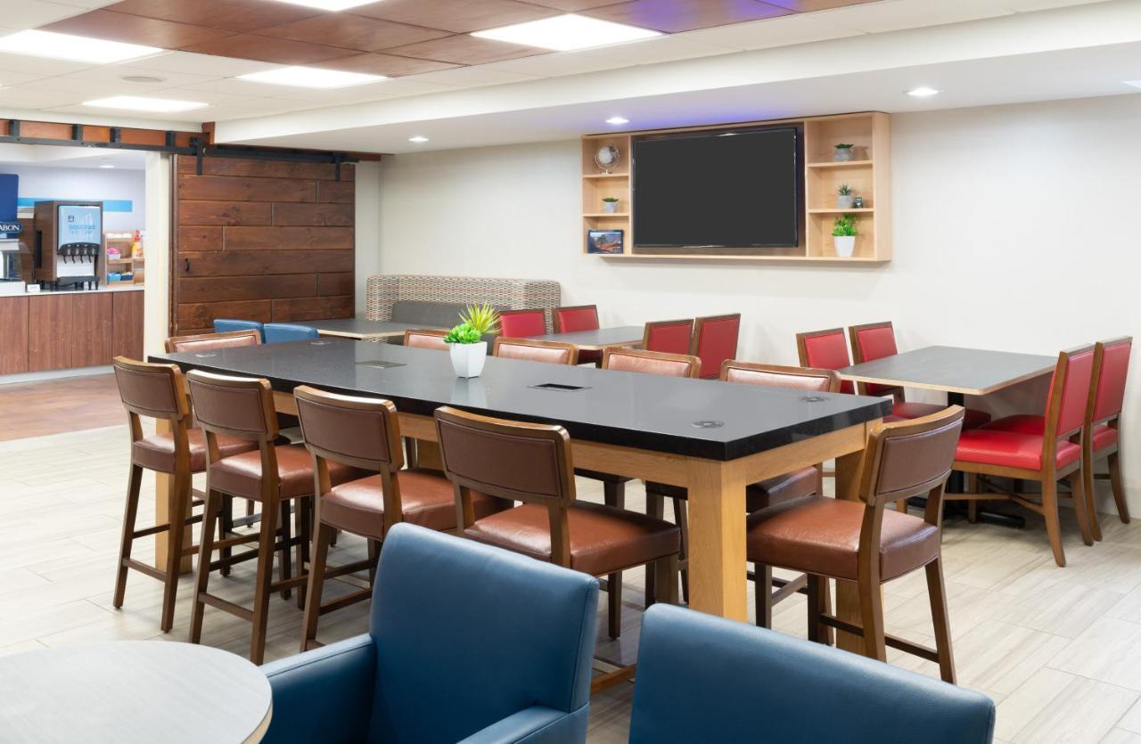 Holiday Inn Express Rochester - Greece By Ihg Ngoại thất bức ảnh