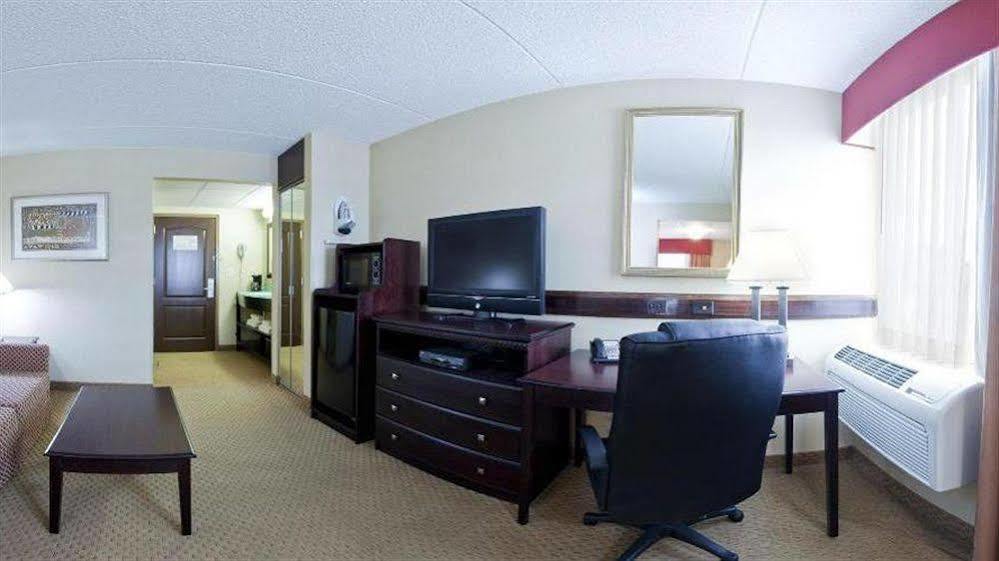 Holiday Inn Express Rochester - Greece By Ihg Ngoại thất bức ảnh